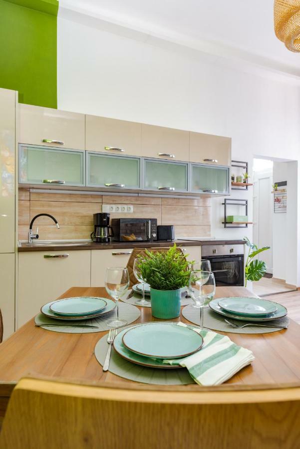 Central Kira Apartment Budapest Luaran gambar