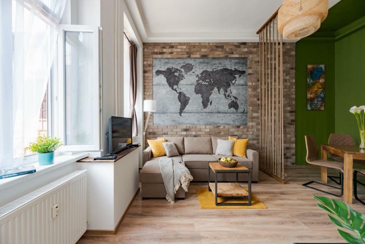 Central Kira Apartment Budapest Luaran gambar